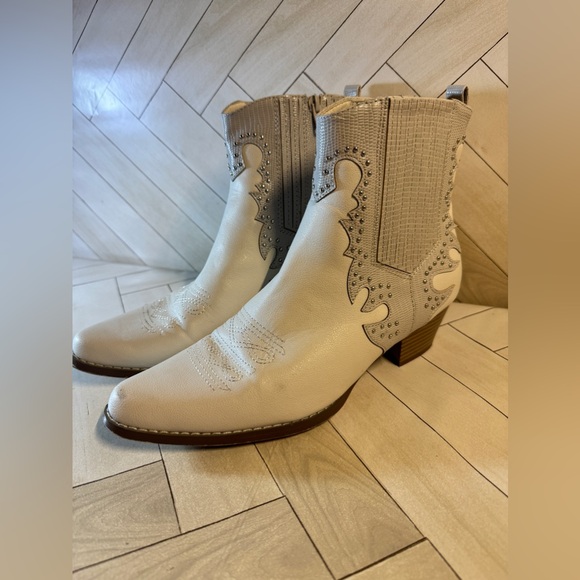 Women’s boots size8 - Picture 5 of 6